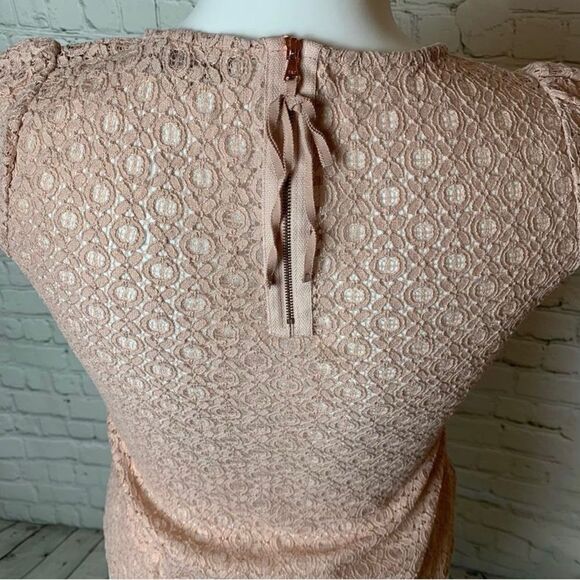 🔮 LOFT | Pink Lace Top Metallic Sheen Size XS - Picture 4 of 5